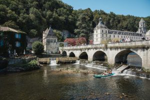 Camping Périgord : Pourquoi choisir cette région ?